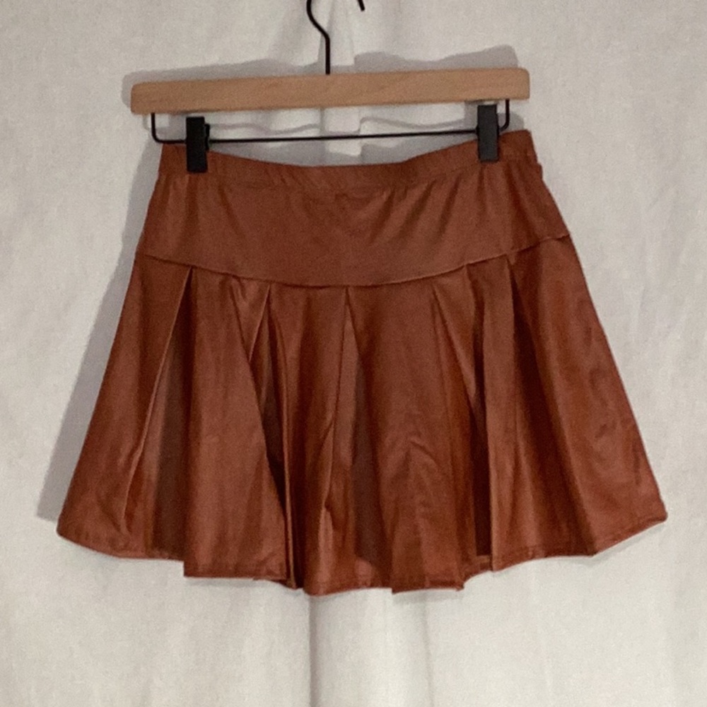 Charlotte Russe High-Rise Pleated Skirt